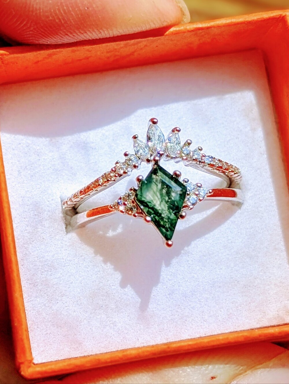 Handmade Kite-Cut Moss Agate Engagement Ring Set